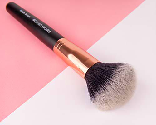 Brushworks Brushworks Blush Brush